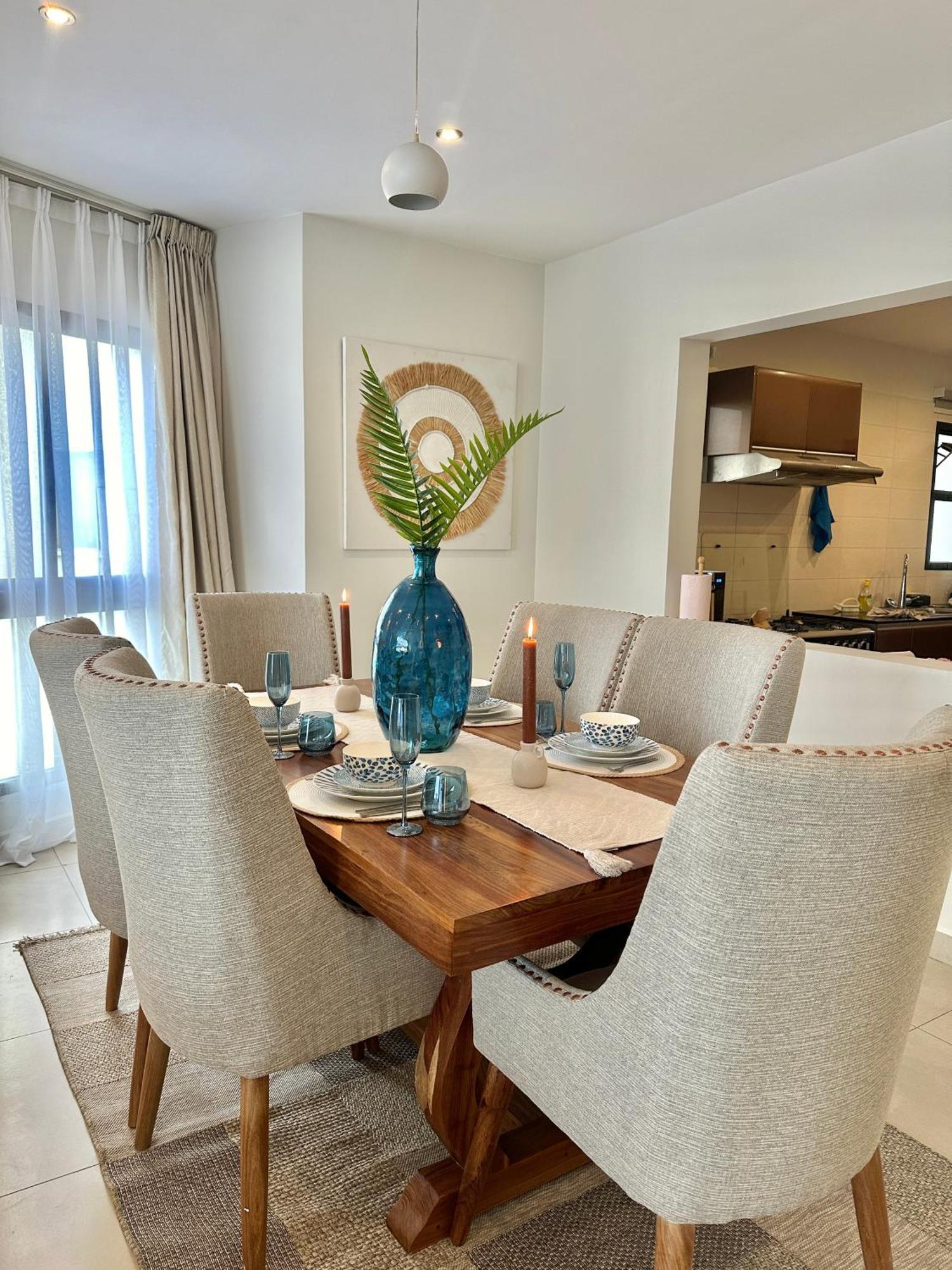 Coastalhome 75Inch Tv 5Min Drive To The City & Beach Dar es Salaam Esterno foto