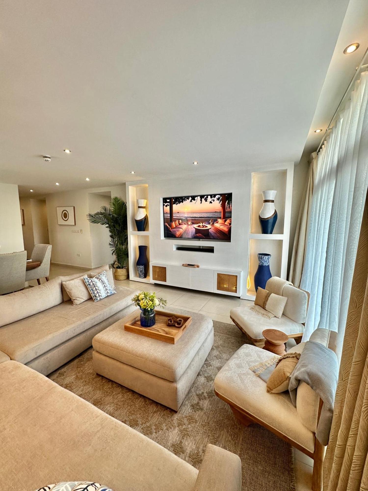 Coastalhome 75Inch Tv 5Min Drive To The City & Beach Dar es Salaam Esterno foto