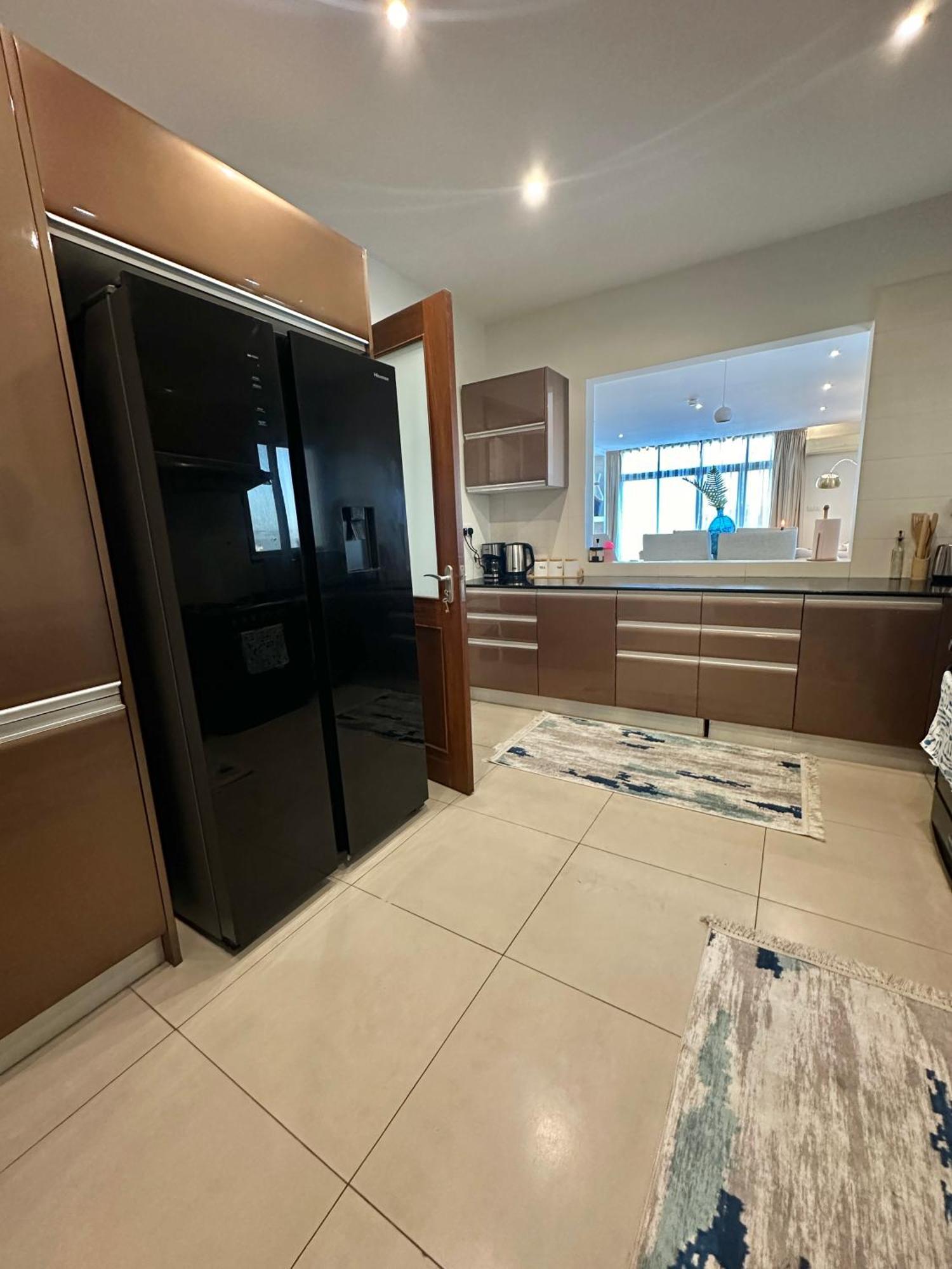 Coastalhome 75Inch Tv 5Min Drive To The City & Beach Dar es Salaam Esterno foto