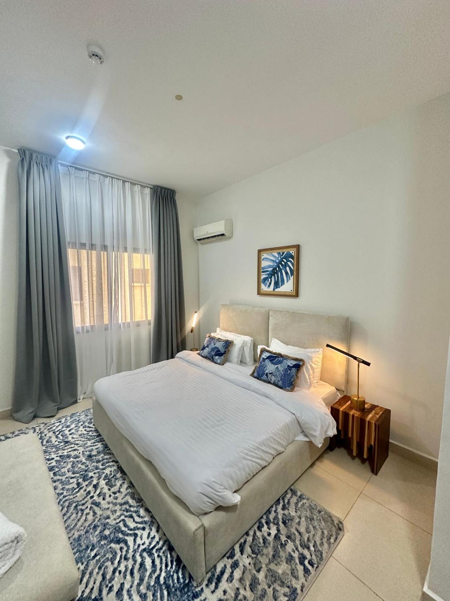 Coastalhome 75Inch Tv 5Min Drive To The City & Beach Dar es Salaam Esterno foto