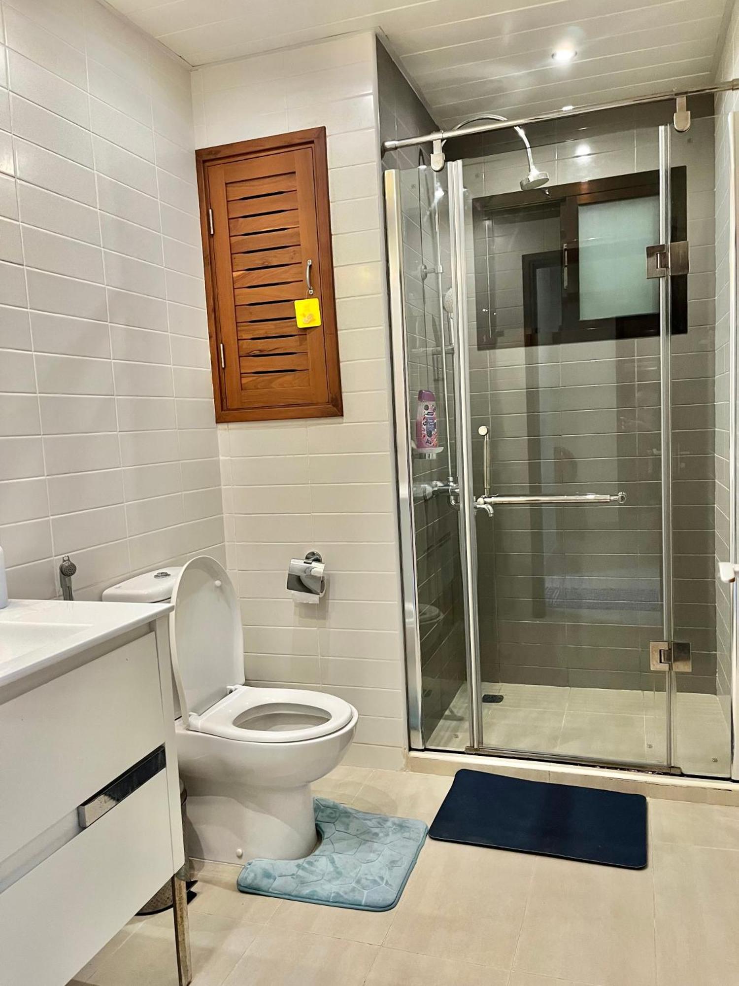 Coastalhome 75Inch Tv 5Min Drive To The City & Beach Dar es Salaam Esterno foto