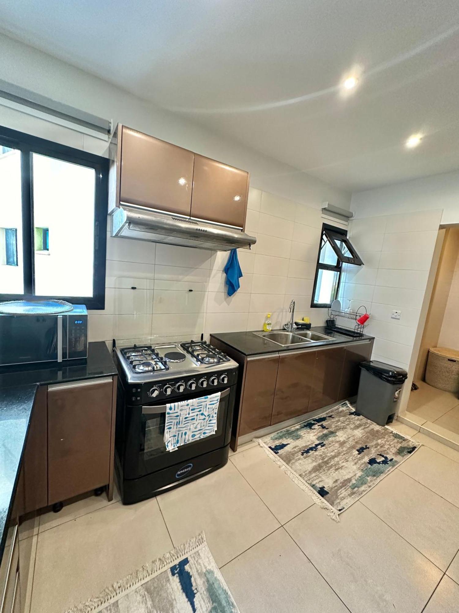 Coastalhome 75Inch Tv 5Min Drive To The City & Beach Dar es Salaam Esterno foto